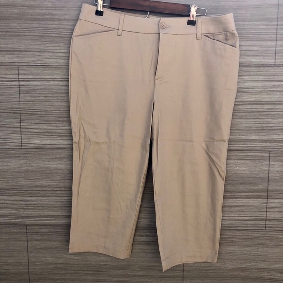 Khaki Crop capri pants Size 12 New without tags - Picture 1 of 6